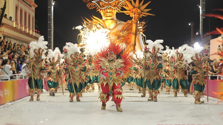 BEAT 991 El Carnaval del País despidió enero con una espléndida cuarta noche