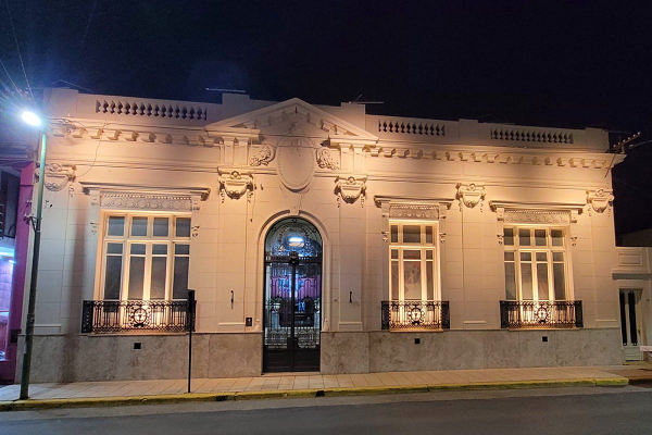 BEAT 991 El domingo reabrirá sus puertas la Casa De Deken