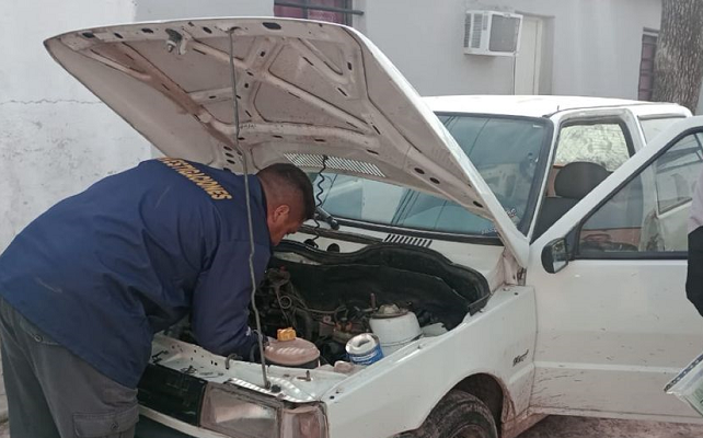 BEAT 991 Recuperan un Fiat Uno robado tras intenso operativo policial