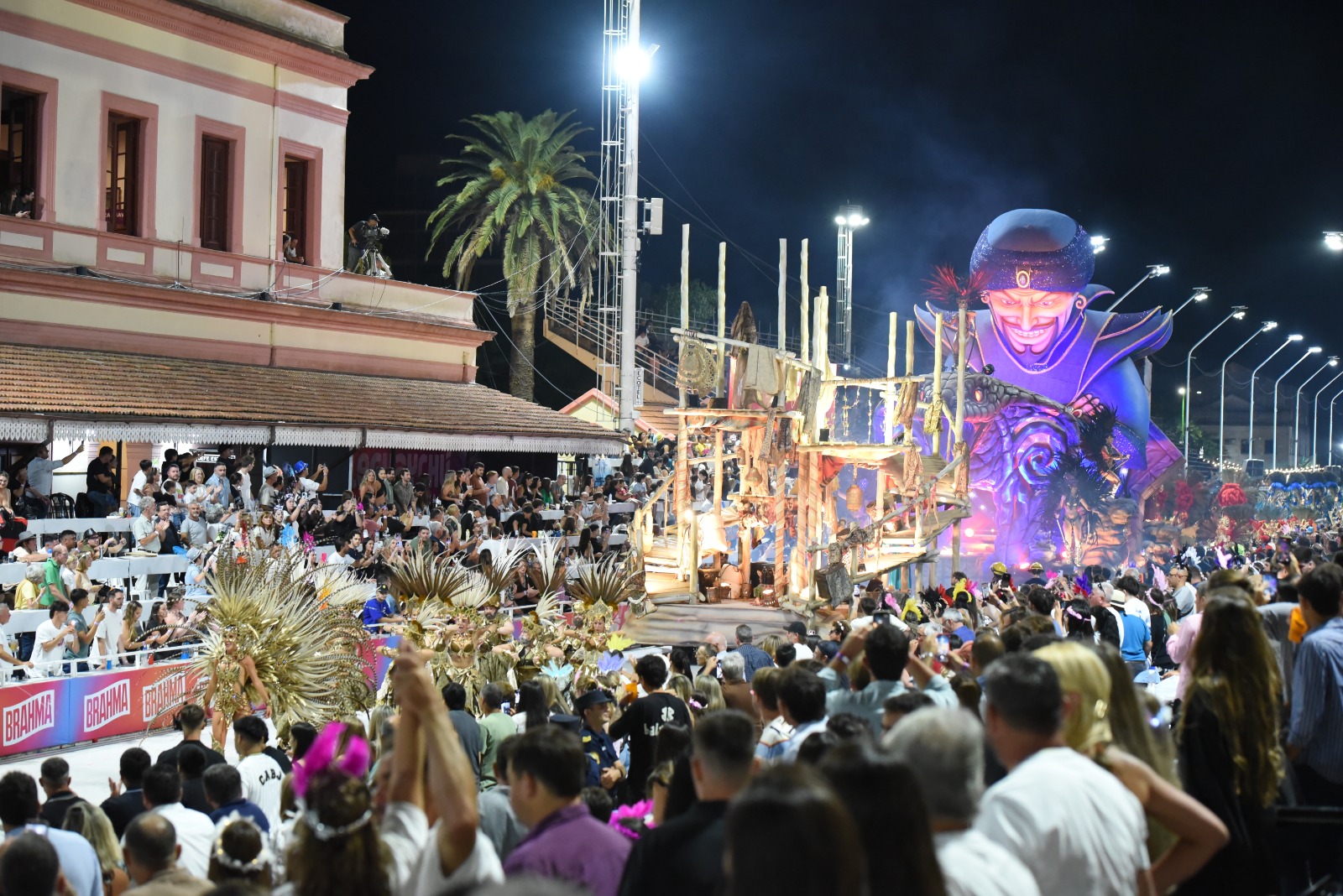 BEAT 991 Todo listo para la undécima y última noche del Carnaval del País 2026