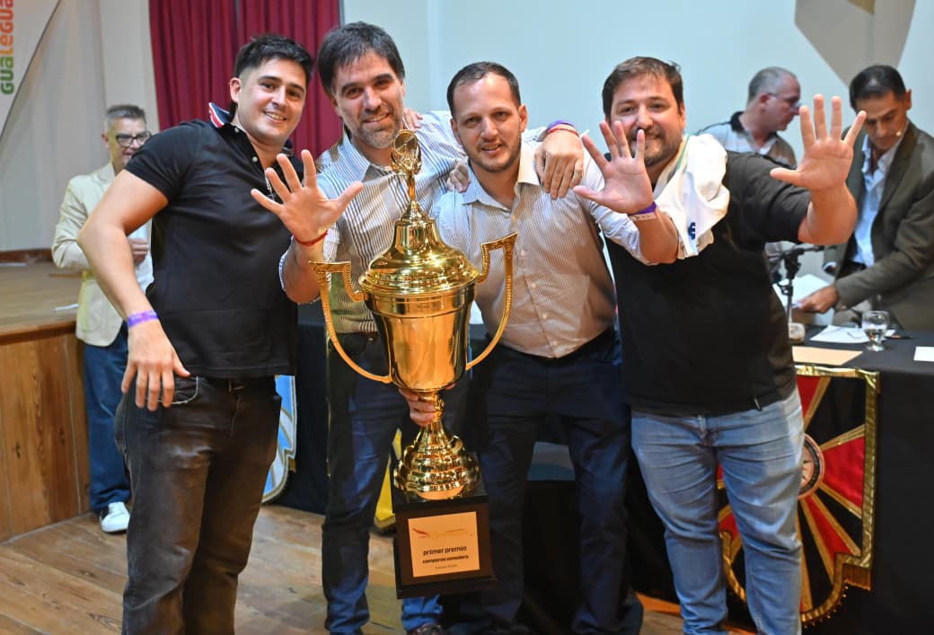 BEAT 991 Papelitos se consagró campeona de la Fiesta Nacional Carnaval del País	