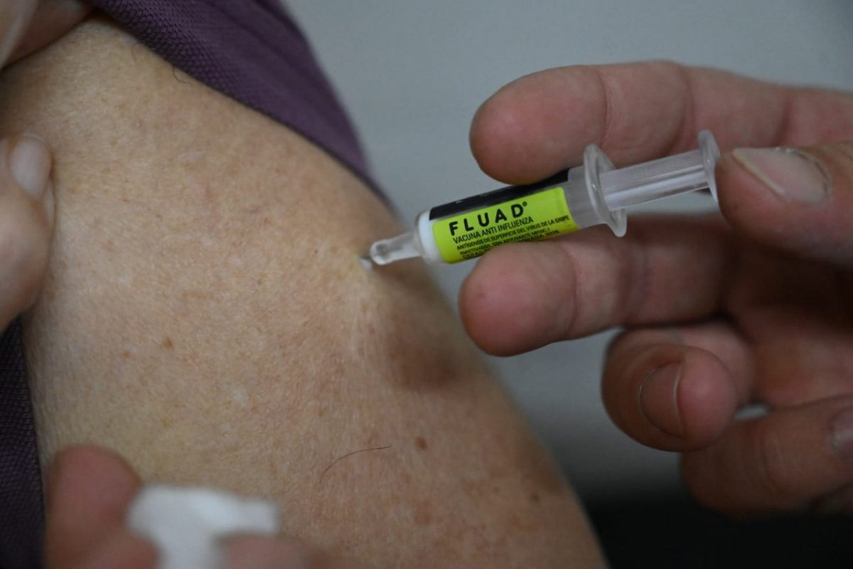 BEAT 991 Comenzó la vacunación antigripal para mayores de 65 años y personas con patologías
