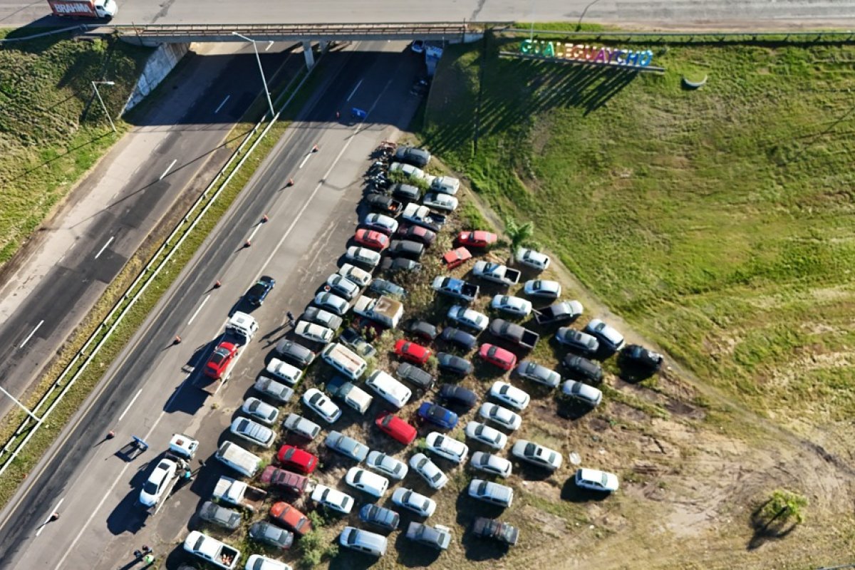BEAT 991 Se retiraron 108 autos y 12 motos de la Autovía 14