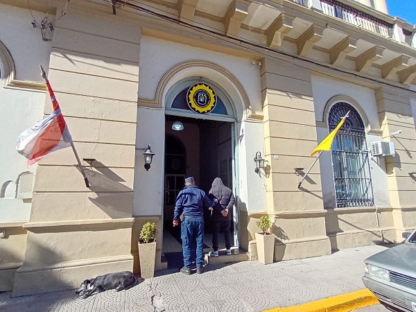 BEAT 991 Detuvieron a un hombre tras agredir a su pareja e intentar incendiar la vivienda 