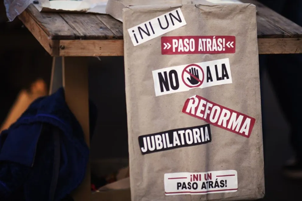 BEAT 991 Paro y volanteada de docentes y la multisectorial