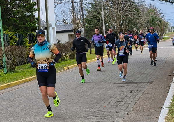 BEAT 991 Exitosa presentación del Duatlón Lagos de Buenos Aires en Pueblo Belgrano