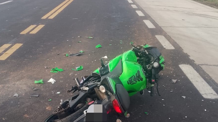 BEAT 991 Siniestro vial en la Ruta 20: un motociclista sufrió lesiones graves por el choque contra un camión