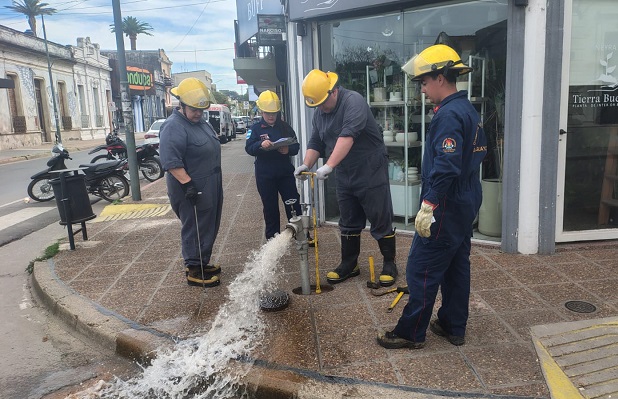 BEAT 991 Bomberos realizaron un relevamiento de la red de hidrantes